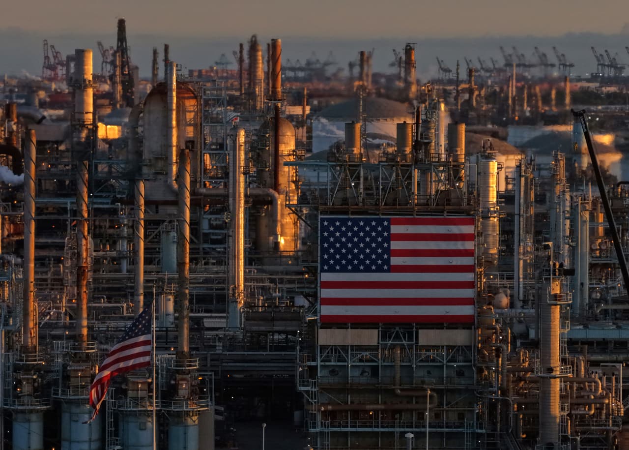 U.S. oil-refinery stocks are up roughly 150% this year. How long could this historic run last? — San Francisco Sports news